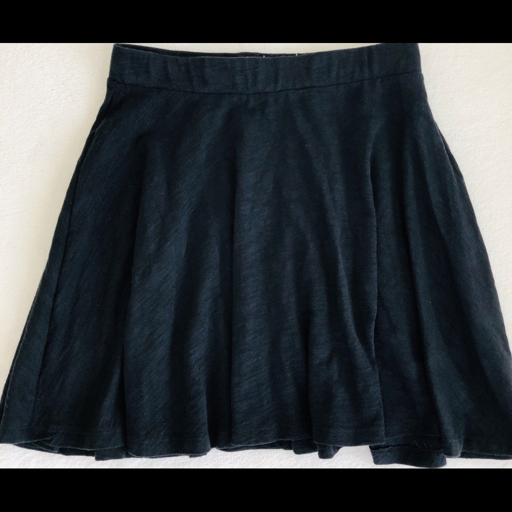 NWOT Flirty 100% cotton skirt by So. Black.